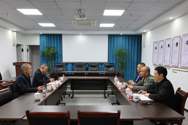 舟港公司与新得利集团开展纪检事情交流 共话口岸拖轮营业高质量生长