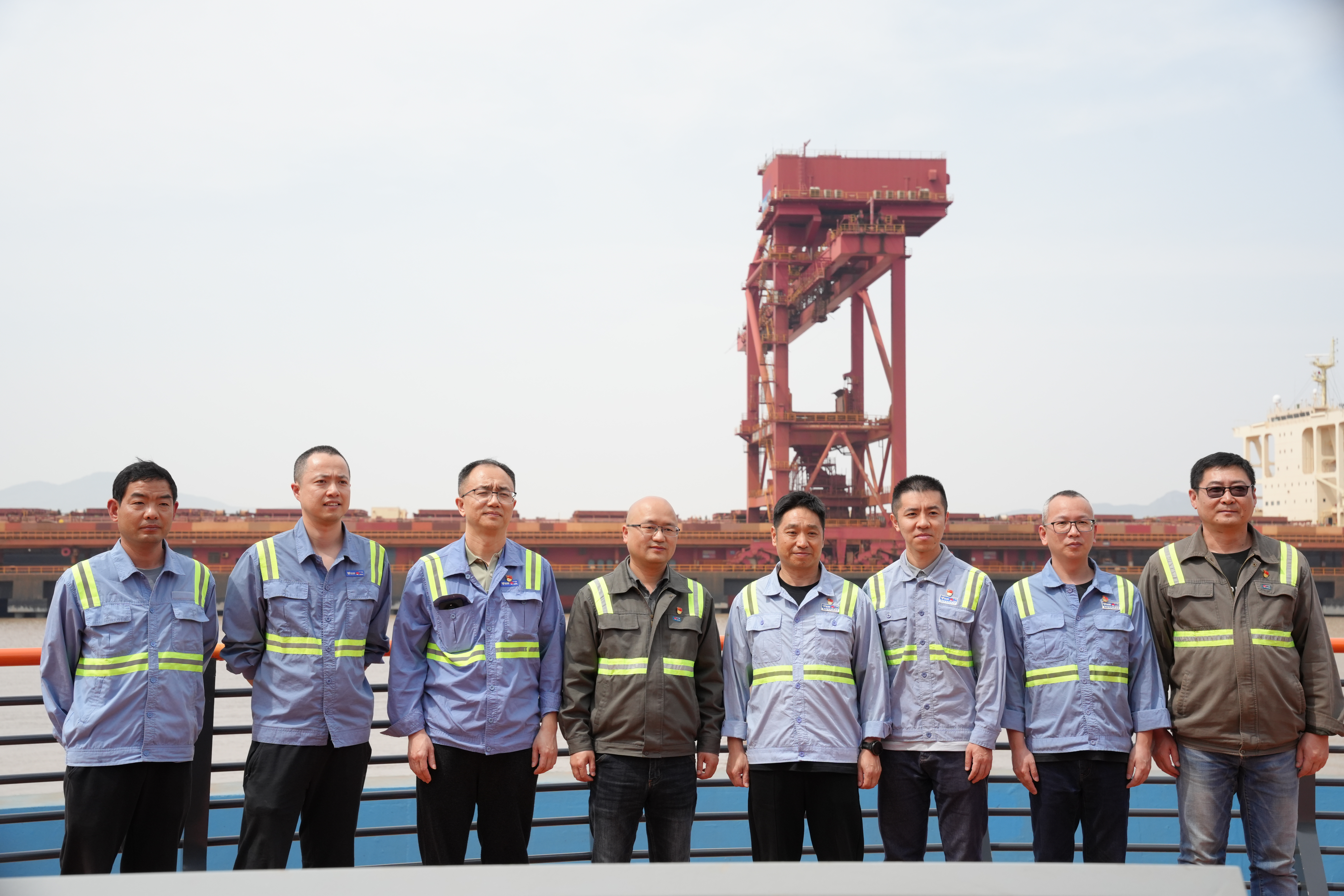 班组对标促提升 携手共修建一流